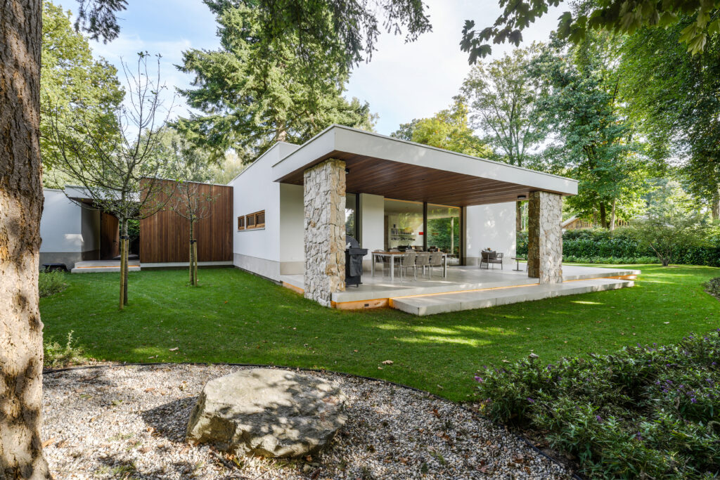 Gevelbekleding natuursteenstrips, steenstrips, natuursteen gevelbekleding, massieve metselstenen, langformaat gevelstenen, moderne gevelsteen, NG Bouwen met Natuursteen 