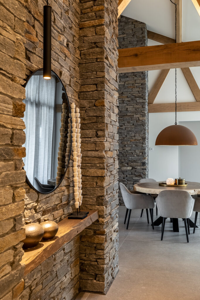 Gevelbekleding natuursteenstrips, steenstrips, natuursteen gevelbekleding, massieve metselstenen, langformaat gevelstenen, moderne gevelsteen, NG Bouwen met Natuursteen 