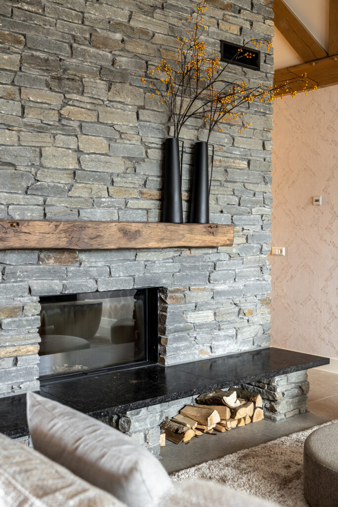 Gevelbekleding natuursteenstrips, steenstrips, natuursteen gevelbekleding, massieve metselstenen, langformaat gevelstenen, moderne gevelsteen, NG Bouwen met Natuursteen 