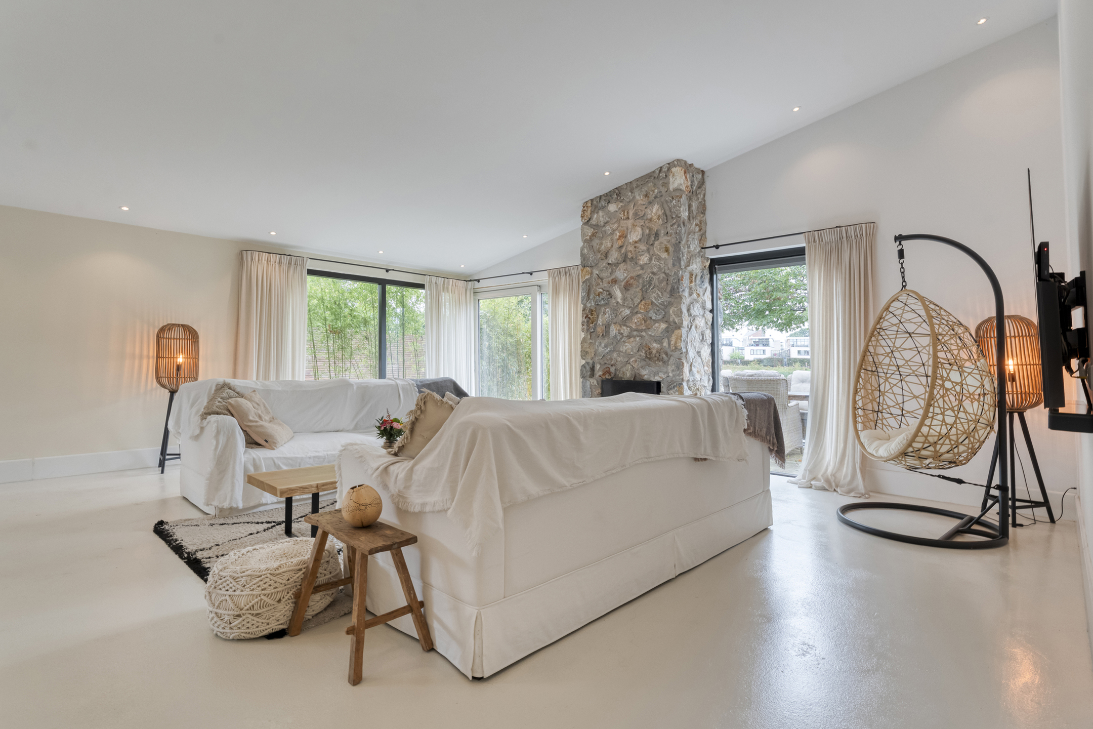 Natuursteen, natuursteenstrips, steenstrips, rocks, bungalow, gevelbekleding, NG Bouwen met Natuursteen