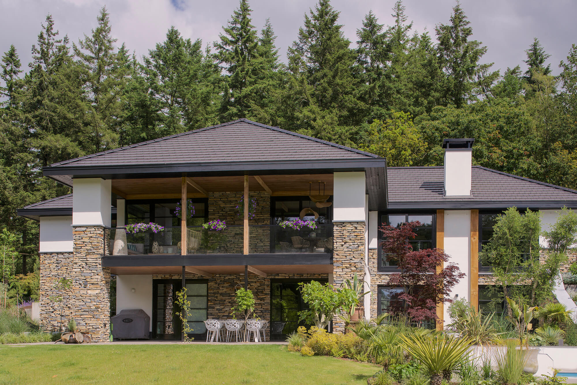 Gevelstenen, gevelsteen, natuurgevelsteen, gevelbekleding, bakstenen, blauwe stenen, steenstrips, NG Bouwen met Natuursteen