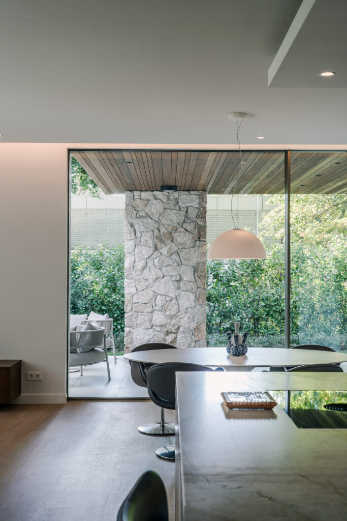 Travertin natuursteen, travertin, travertin tegels, travertin vloer, natuurstenen, gevelstenen, gevelsteen, gevelbekleding, NG Bouwen met Natuursteen