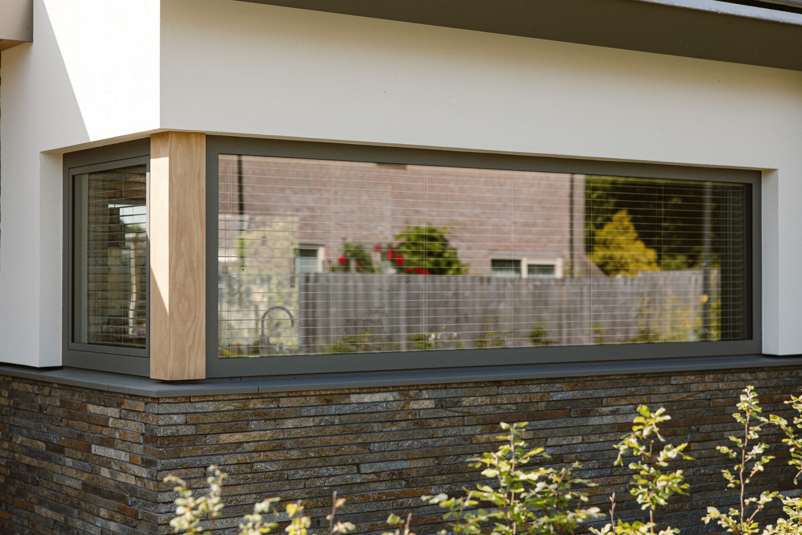 Natuursteen, natuursteenstrips, steenstrips, moderne villa, gevelbekleding, natuursteenstrips buiten, NG Bouwen met Natuursteen